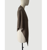 Cosy Chic Triangle  Camel Beige - Solid Black