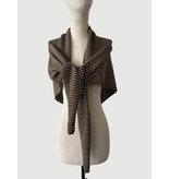 Cosy Chic Triangle  Camel Beige - Solid Black