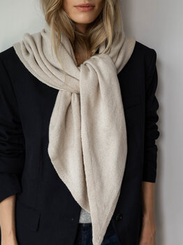 Cosy Chic Triangle Light Sand Melee