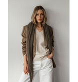 Cosy Chic Triangle  Camel Beige - Solid Black