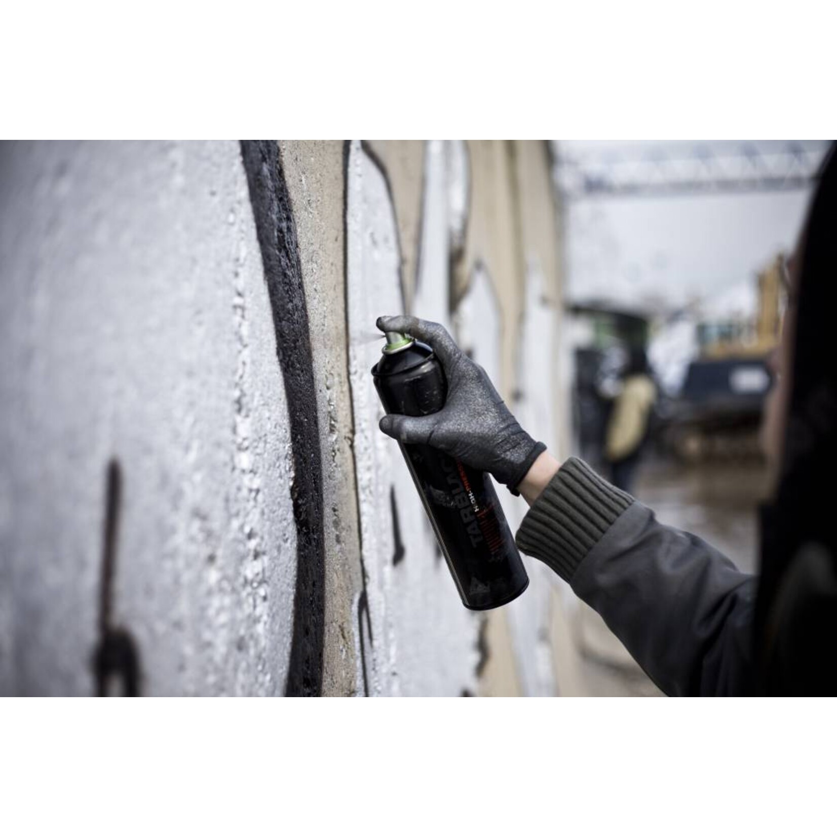 Montana TARBLACK 500ml Sprühdose - SIXER