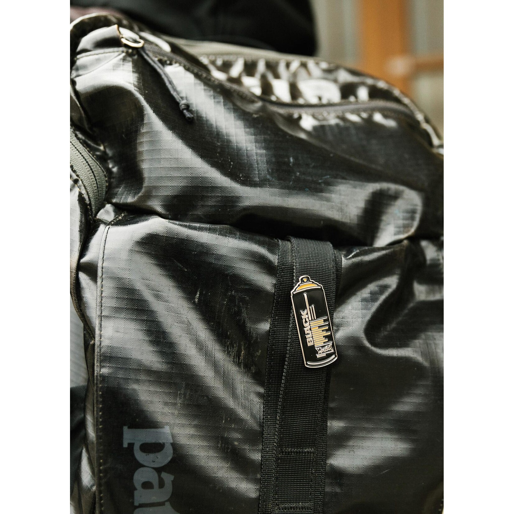 Montana Montana Black Can Pin