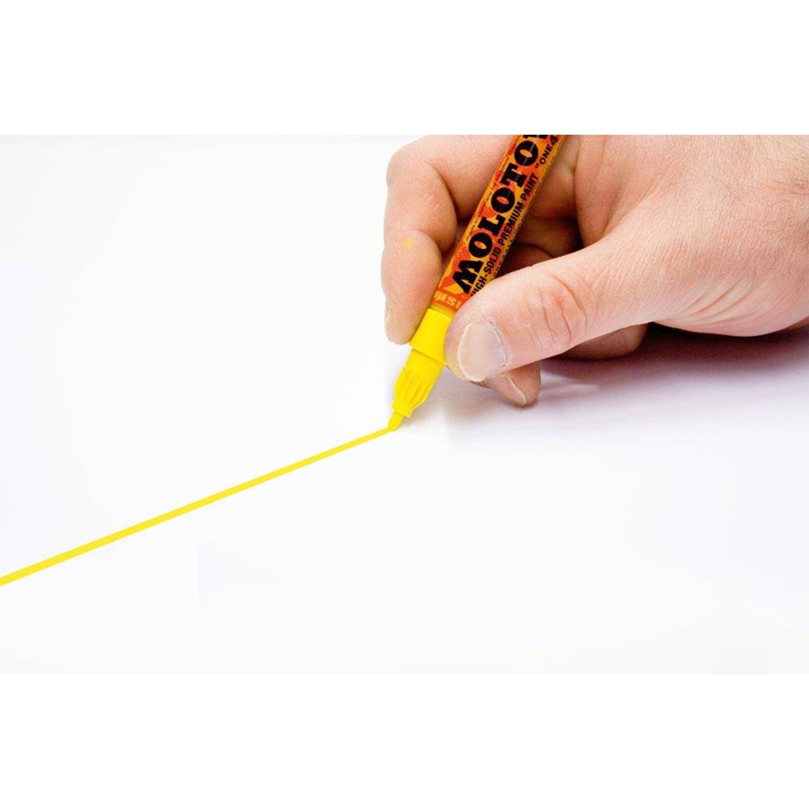 Molotow ONE4ALL 127HS HOT SET [2 mm]