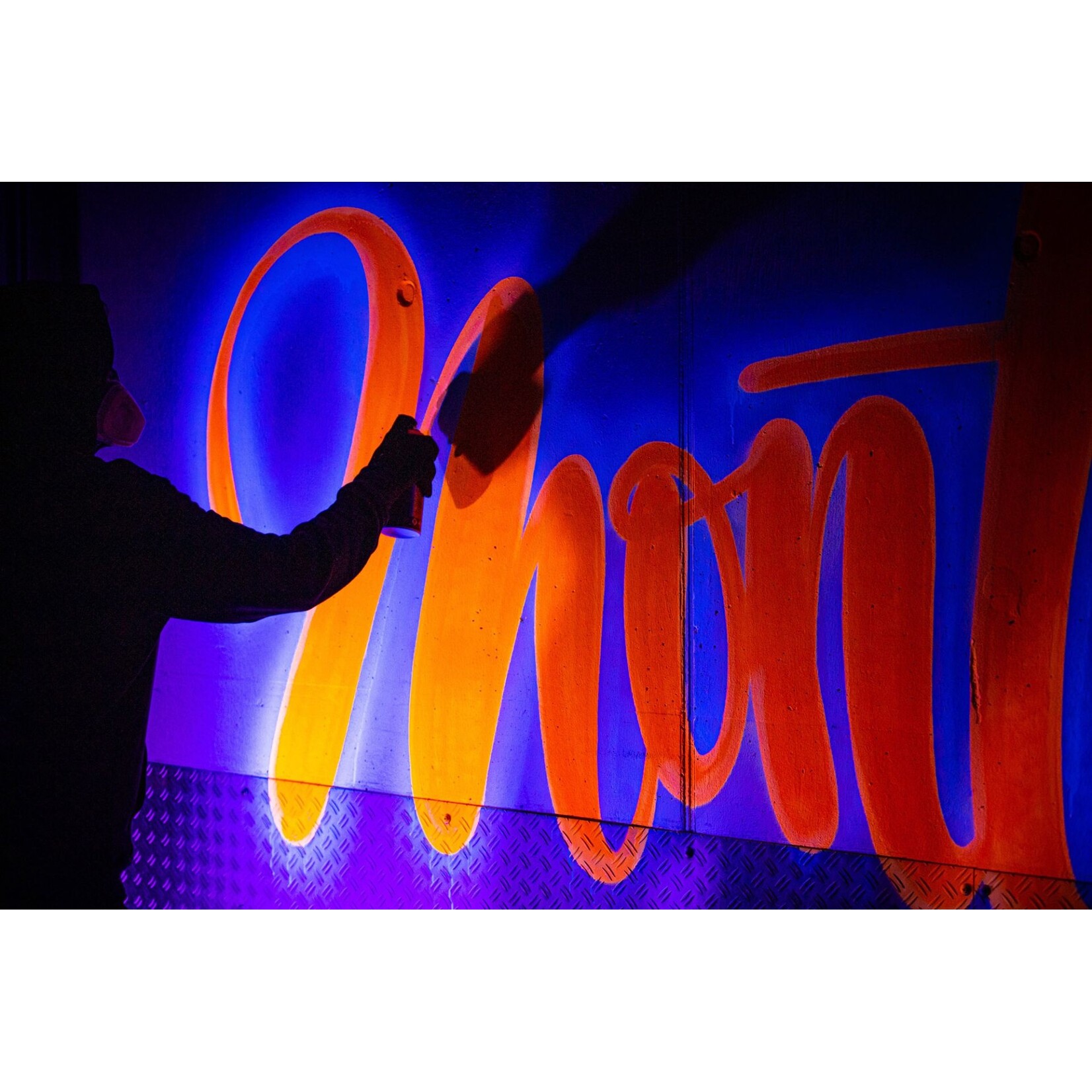 Montana BLACK Infra (Neon) 400ml Sprühdose