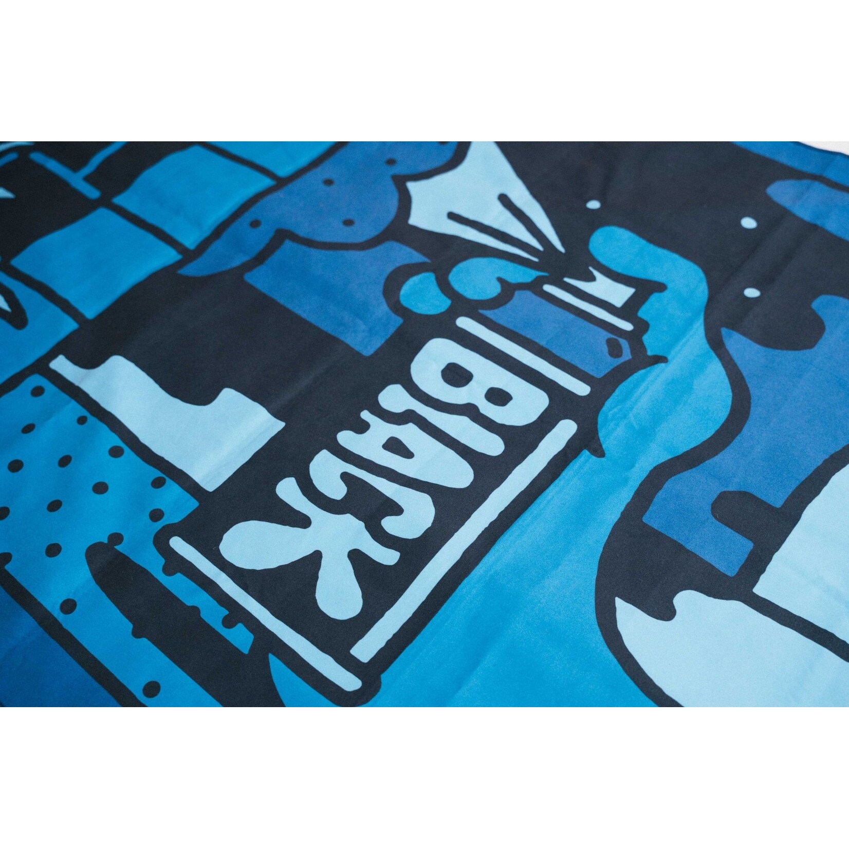 Montana Packable Microfibre Beach Towel – Spray Foot