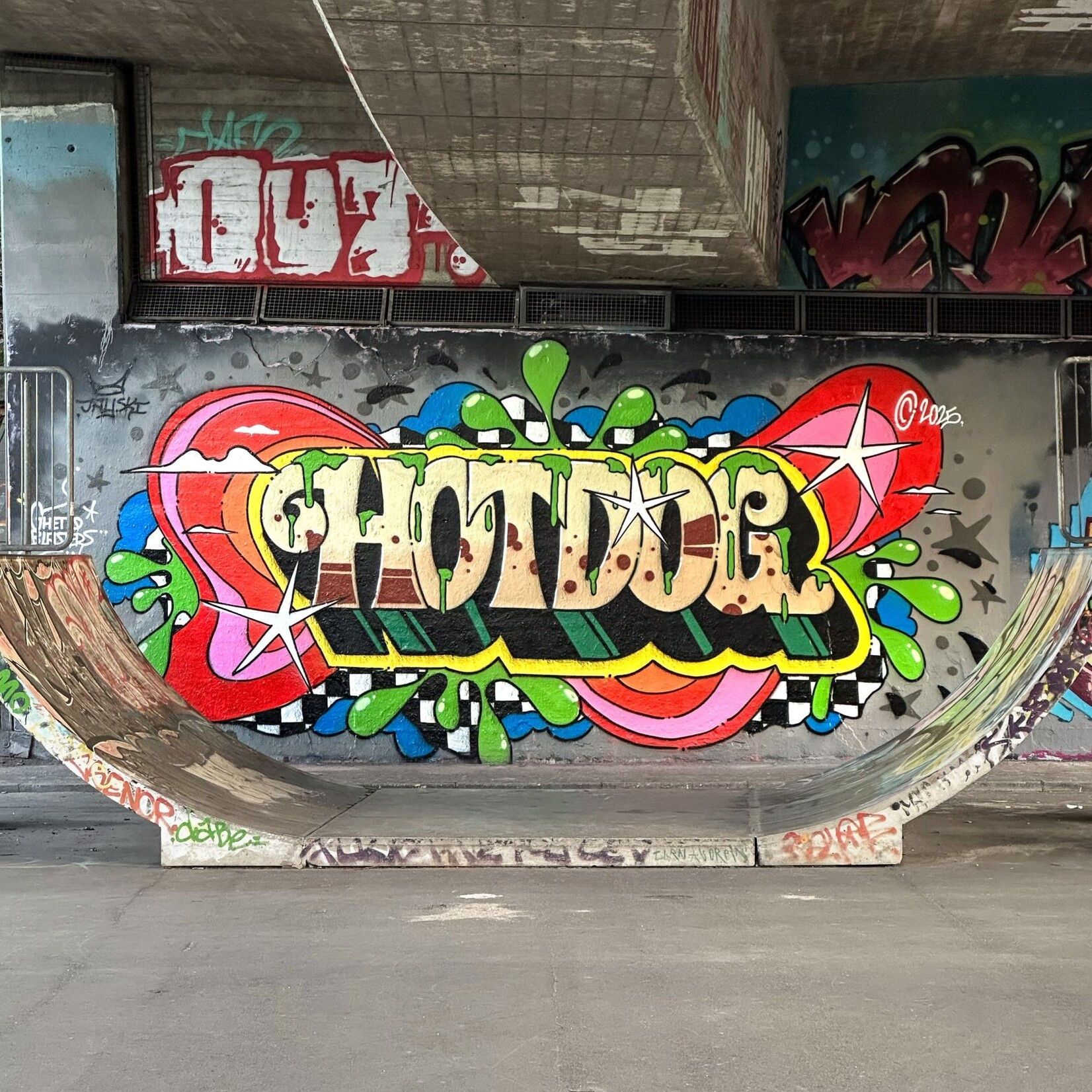 Montana BLACK Artist Edition #30 HOTDOG  aka Superspray