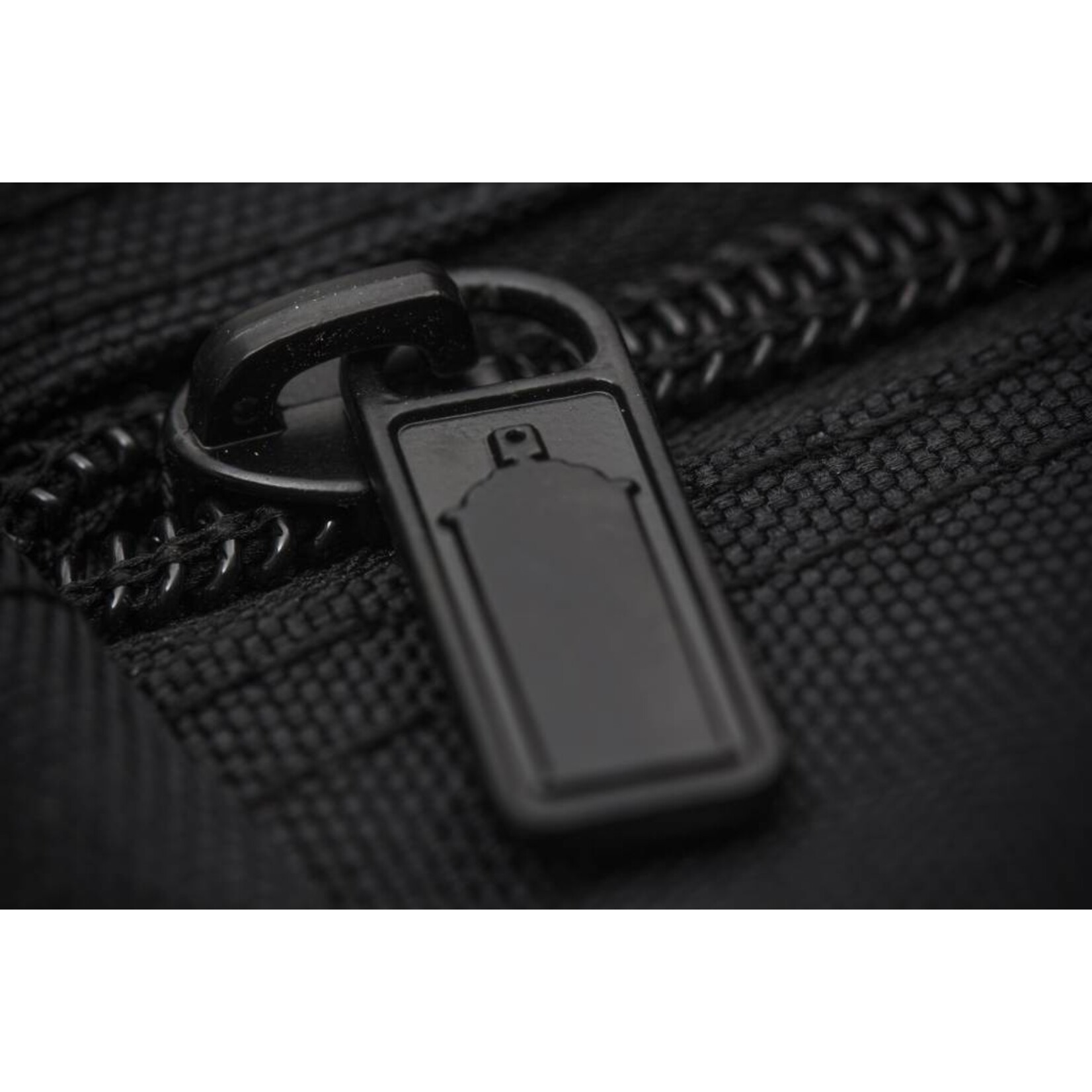 Montana Cans REDBAG Umhängetasche