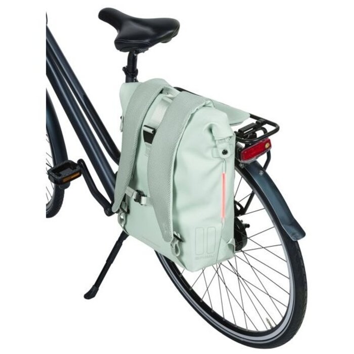 Basil Fietsrugzak Basil SoHo Nordlicht 17 liter 31 x 14 x 37 cm - pastel groen