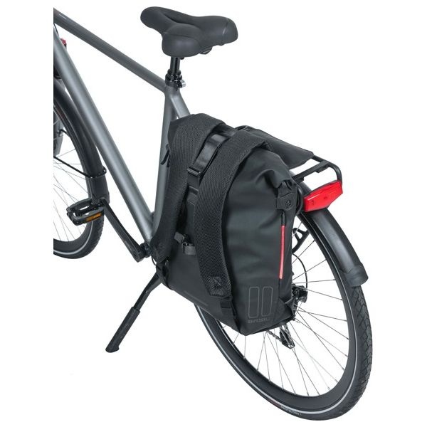 Basil Fietsrugzak Basil SoHo Nordlicht 17 liter 31 x 14 x 37 cm - night zwart
