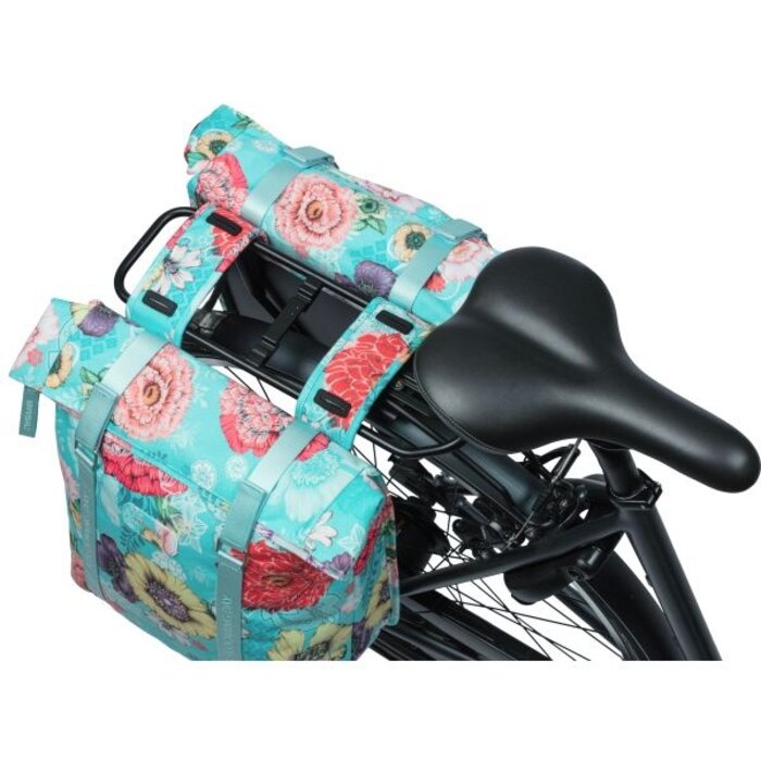 Basil Basil Dubbele fietstas - Bloom Field - 35 liter - 30 x 15 x 33 cm - Sky blue