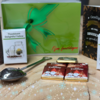 Luxe Brievenbuspakket Kerstcadeau met 2 theebloemen
