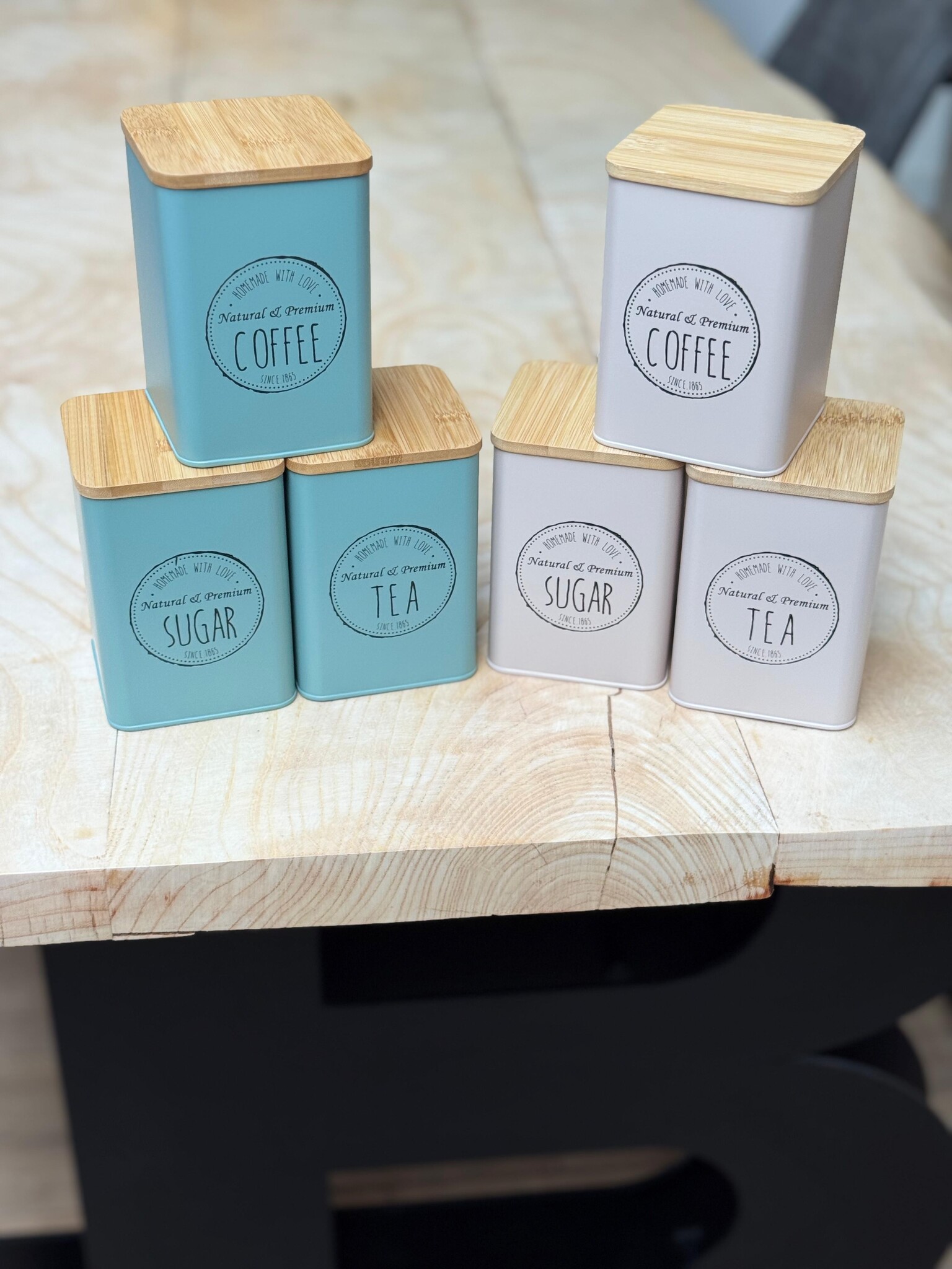 Koffie , thee en suikerblikken