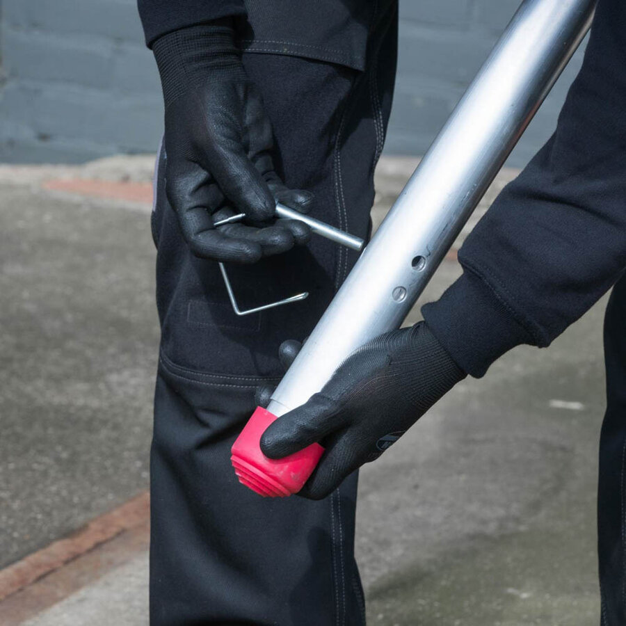 Euroscaffold Rolsteiger Basic 90x250 6,2m werkhoogte tegen de gevel