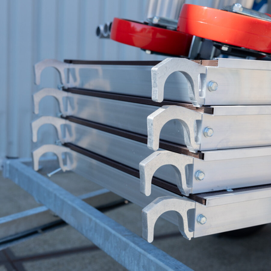 Alumexx Basic Steigeraanhanger 250 Open + Alumexx Rolsteiger Budget 135x250 10,2 m werkhoogte