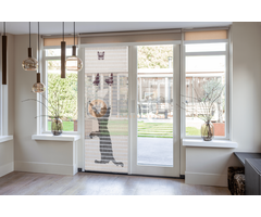 Liso ® Vliegengordijn Liso ® Hulzengordijn met Kat met vlinders | Op maat gemaakt