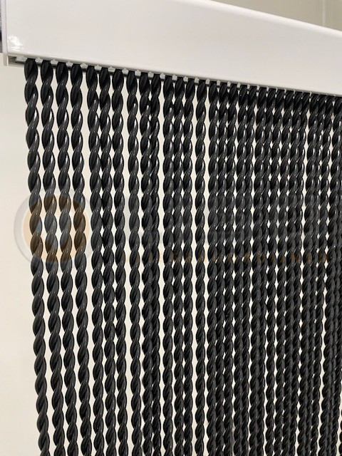 Alaska® Vliegengordijn Alaska® Kunststof Draadgordijn RAL 9005 Gitzwart | Kant en Klaar 100x260 cm