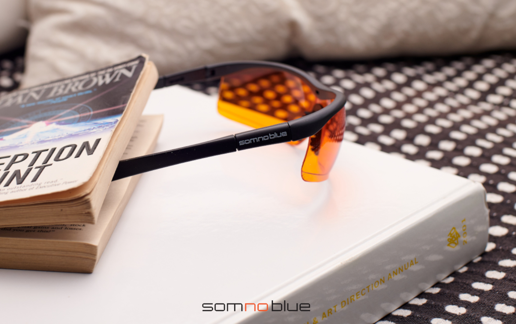 Somnoblue Sleep Glasses Pro - 99,9% Gafas anti luz azul - Melatonina -  Mejor sueño - Gafas de nueva generación para dormir mejor - Con estuche de  gafas : : Salud y cuidado personal