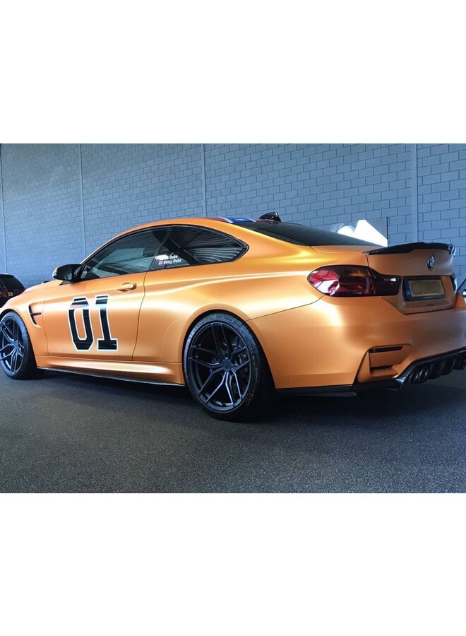 Carbon V Style diffuser BMW F82 F83 M4