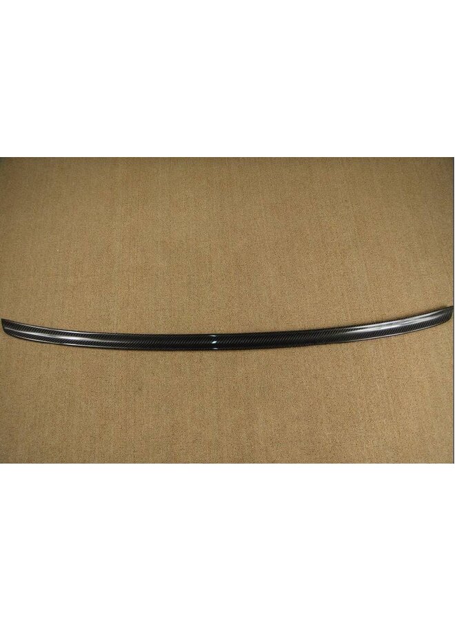 Lèvre de coffre en carbone