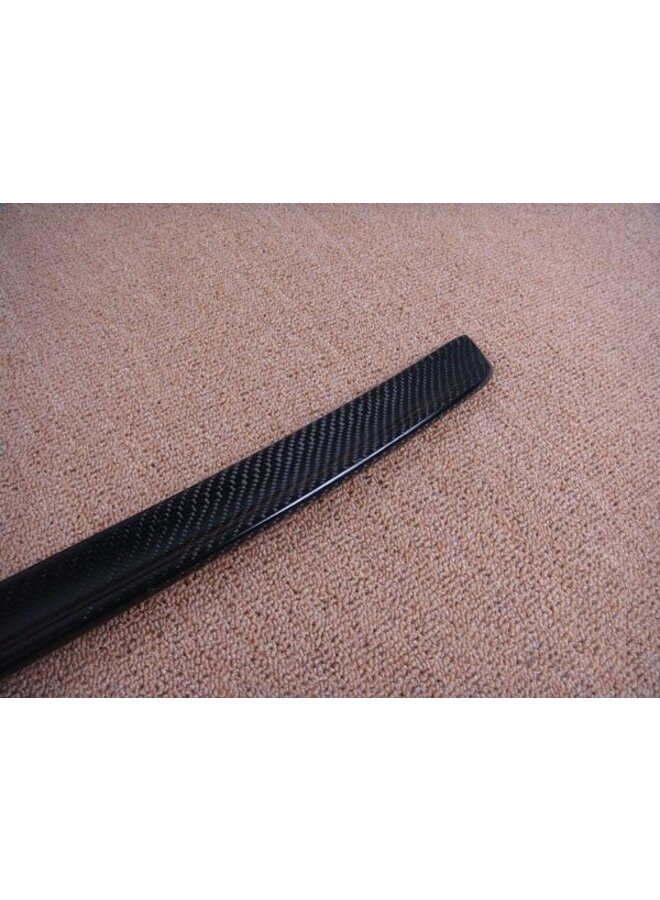 Lèvre de coffre en carbone