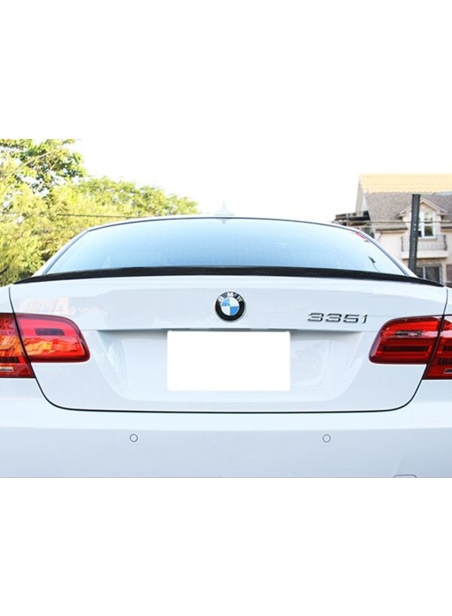 Spoiler de porta-malas em carbono M