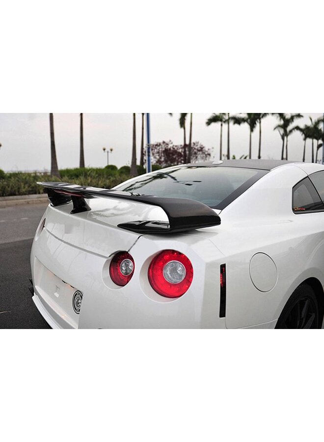 Carbon trunk spoiler