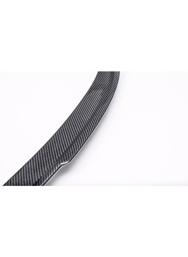 Lábio do tronco em carbono RK Style F83 M4