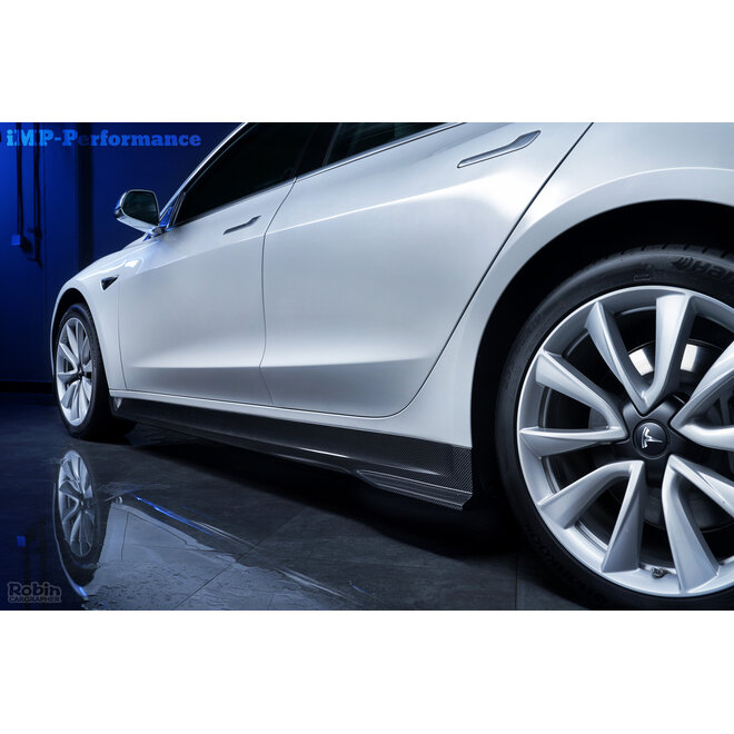 Carbon sideskirts