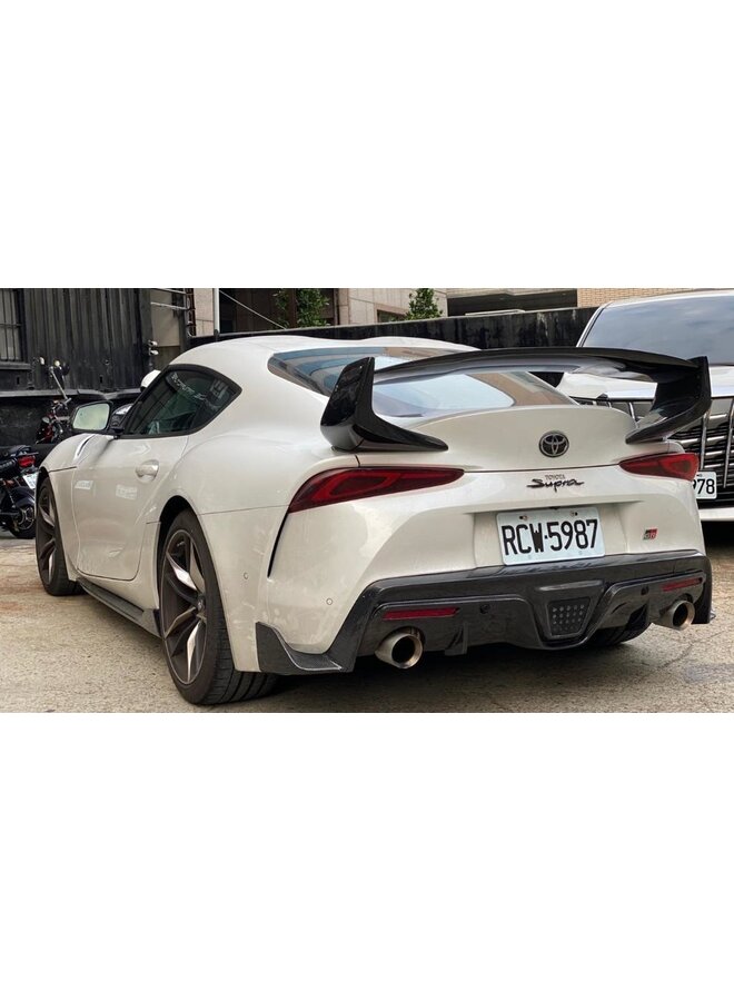 Spoiler de coffre en carbone Toyota Supra A90