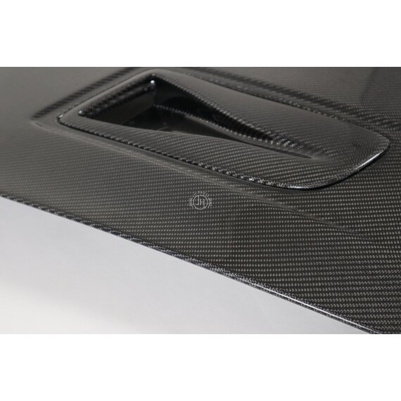 Capô de carbono estilo GT2 RS
