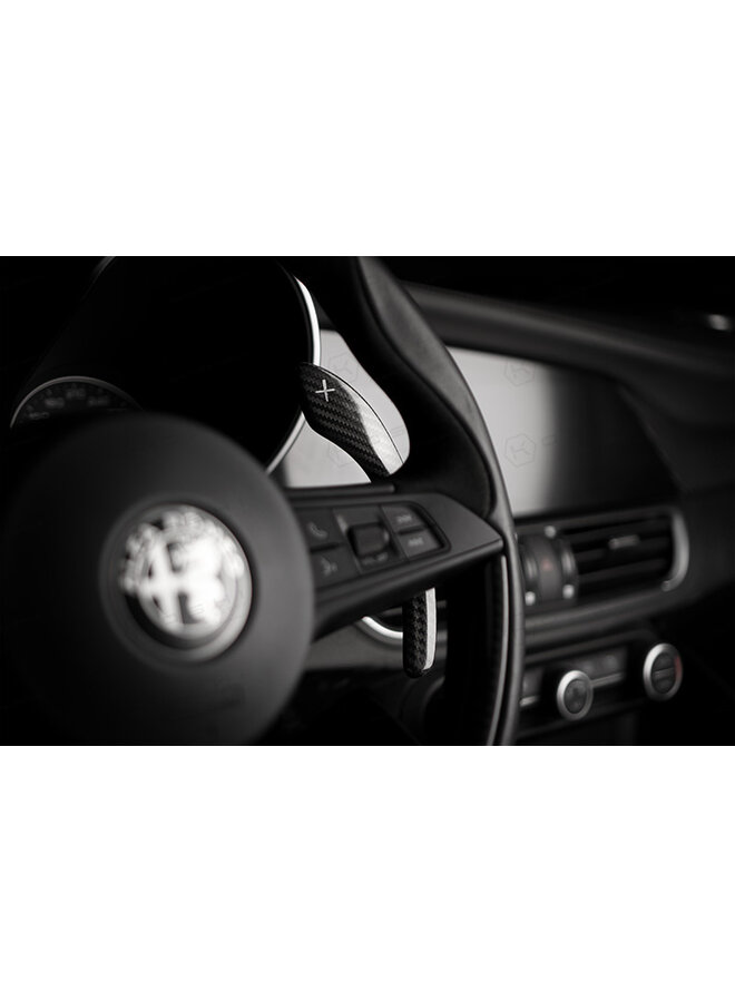 Funda de levas de cambio en el volante de fibra de carbono Alfa Romeo Giulia / Stelvio