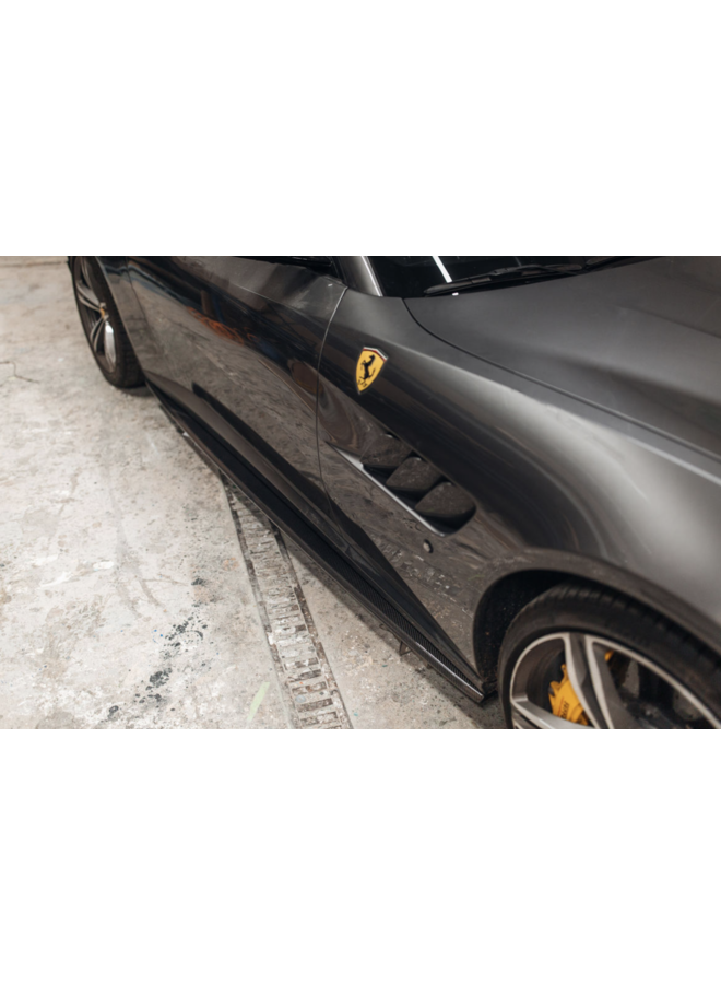 Extensions de jupes latérales en carbone Ferrari GTC4 Lusso