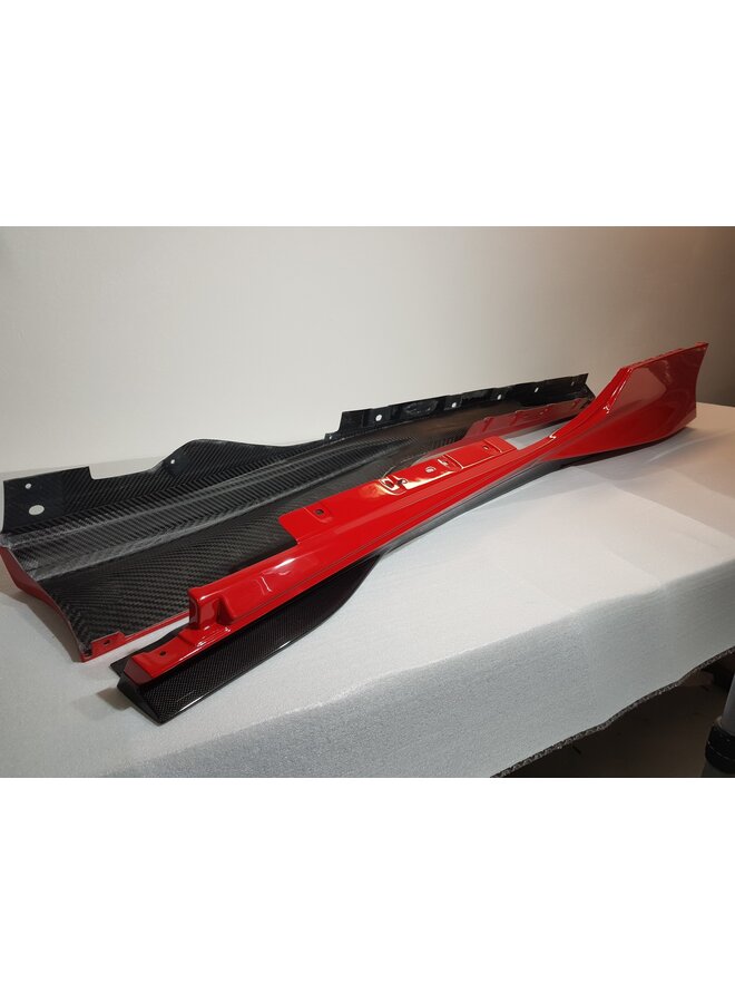 Saias laterais de carbono Ferrari F8 Tributo
