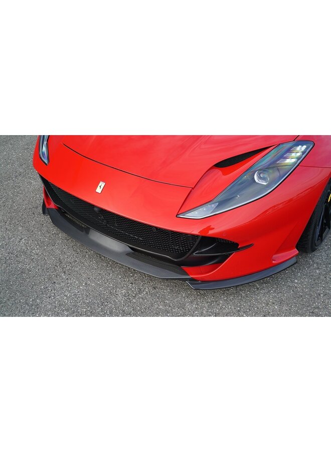 Divisor de lábios dianteiro Ferrari 812 Superfast / GTS Carbon