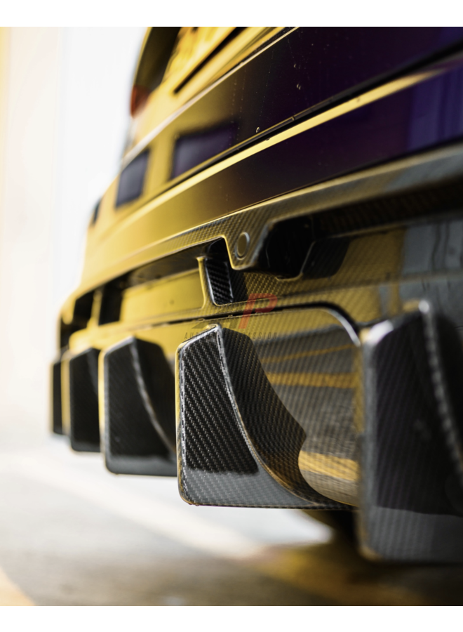 Audi RSQ8 Diffusore in carbonio + gancio di traino