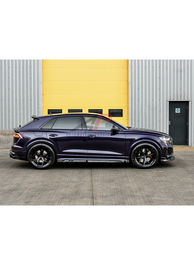 Audi RSQ8 Carbon side skirt extensions