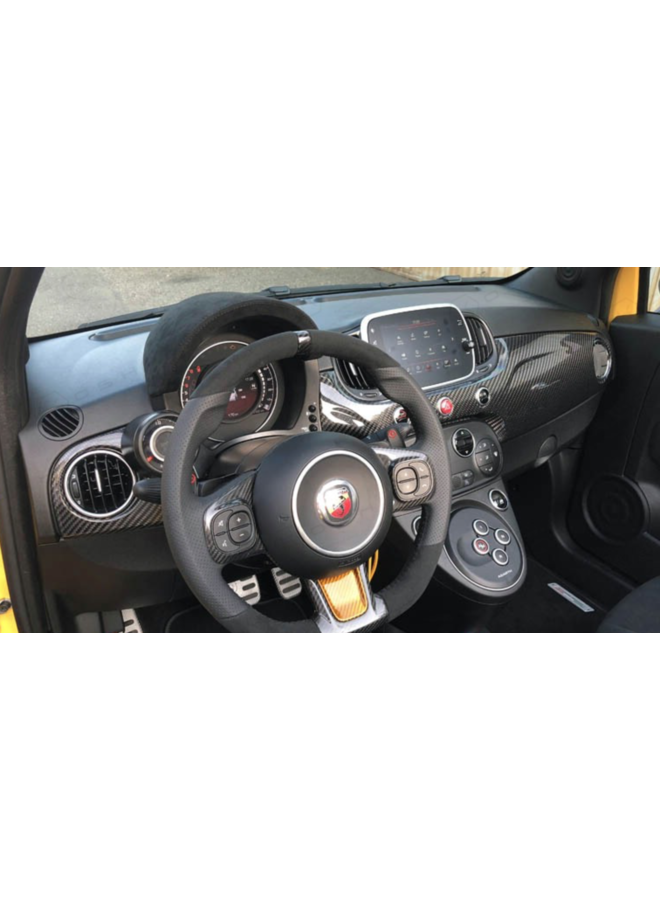 Tableau de bord en carbone Fiat 595 Abarth