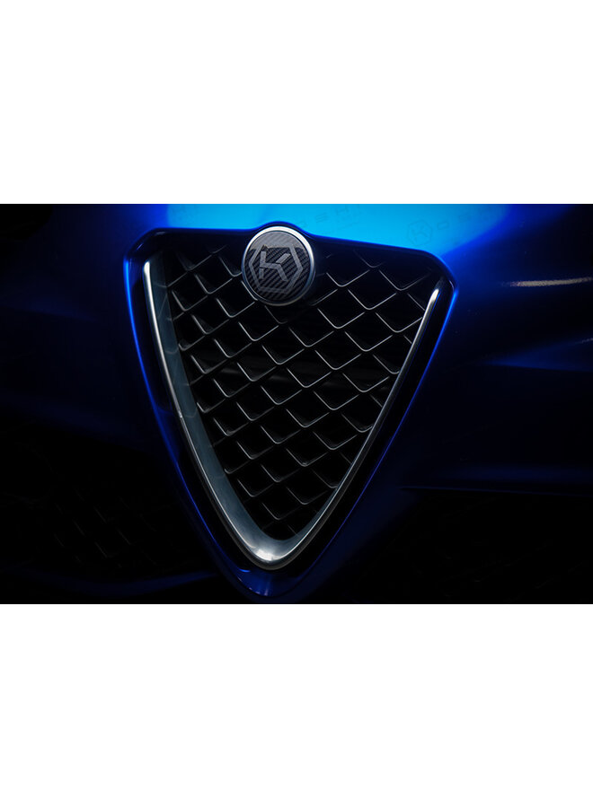 Cubierta Alfa Romeo Giulia Emblema en Fibra de Carbono