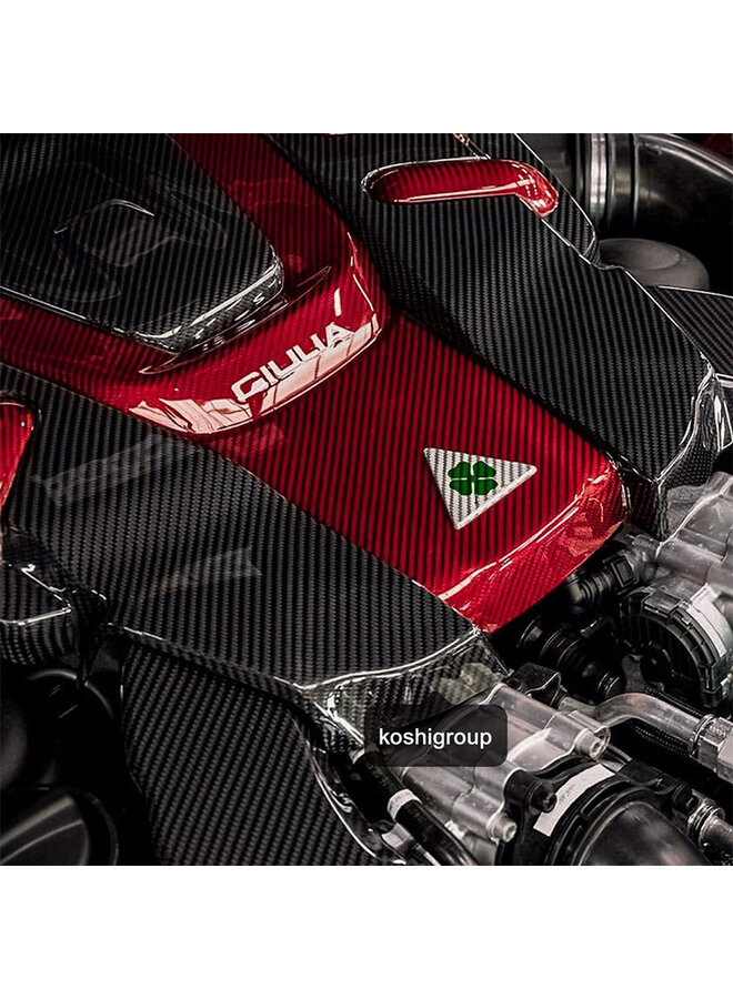 Cobertura do capô em fibra de carbono Alfa Romeo Giulia QV