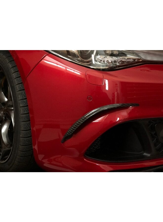 Entrada de aire delantera Alfa Romeo Giulia QV en fibra de carbono
