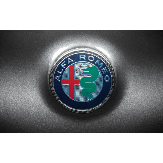 Cobertura do quadro com logotipo traseiro Alfa Romeo Giulia