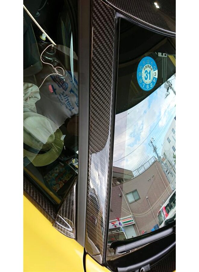 Infissi Alfa Romeo 4C in Fibra di Carbonio