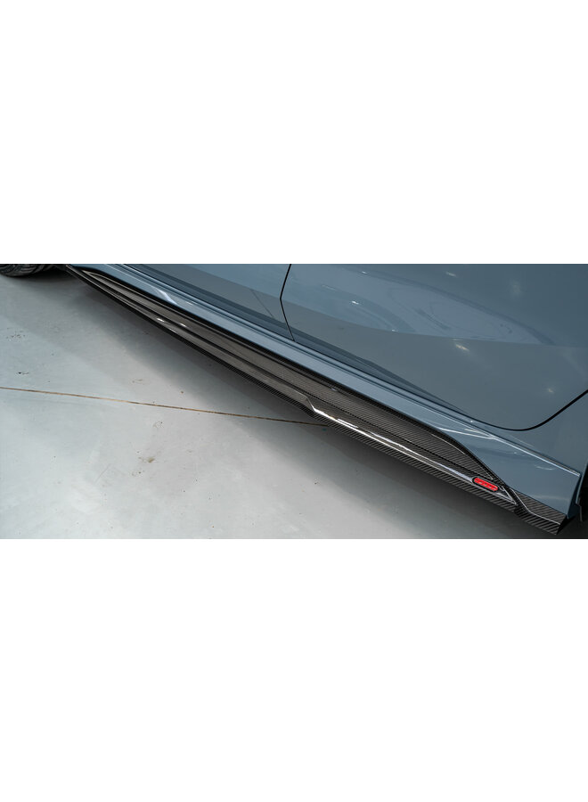 Audi RS3 8Y Carbon side skirt extensions