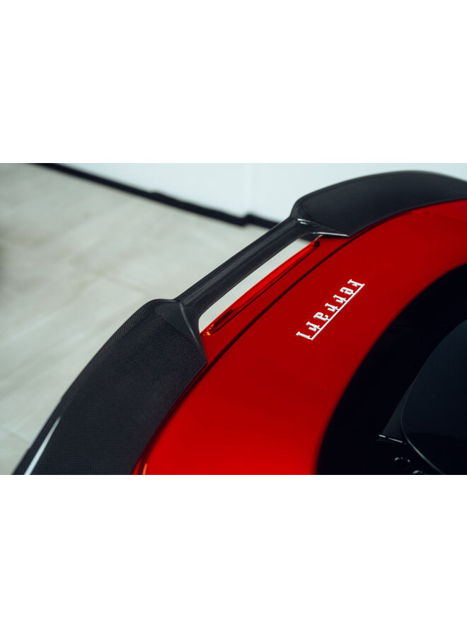 Alerón de tapa de maletero Ferrari SF90 Carbok