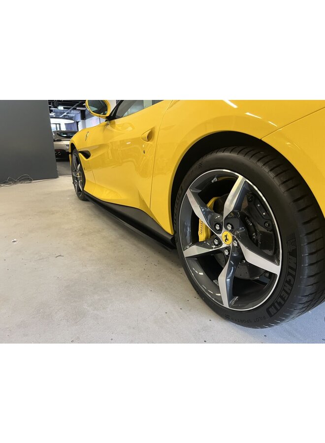 Ferrari Portofino Carbon side skirt extensions