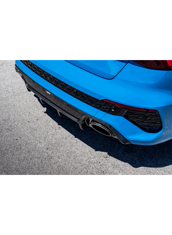 Si tratta di un diffusore Akrapovic in carbonio Audi RS3 8Y Sedan