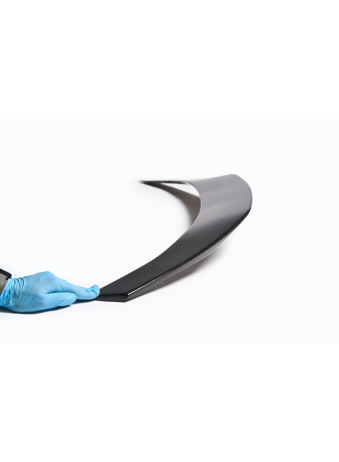 This is a Ferrari Purosangue carbon fiber trunk middle lip spoiler