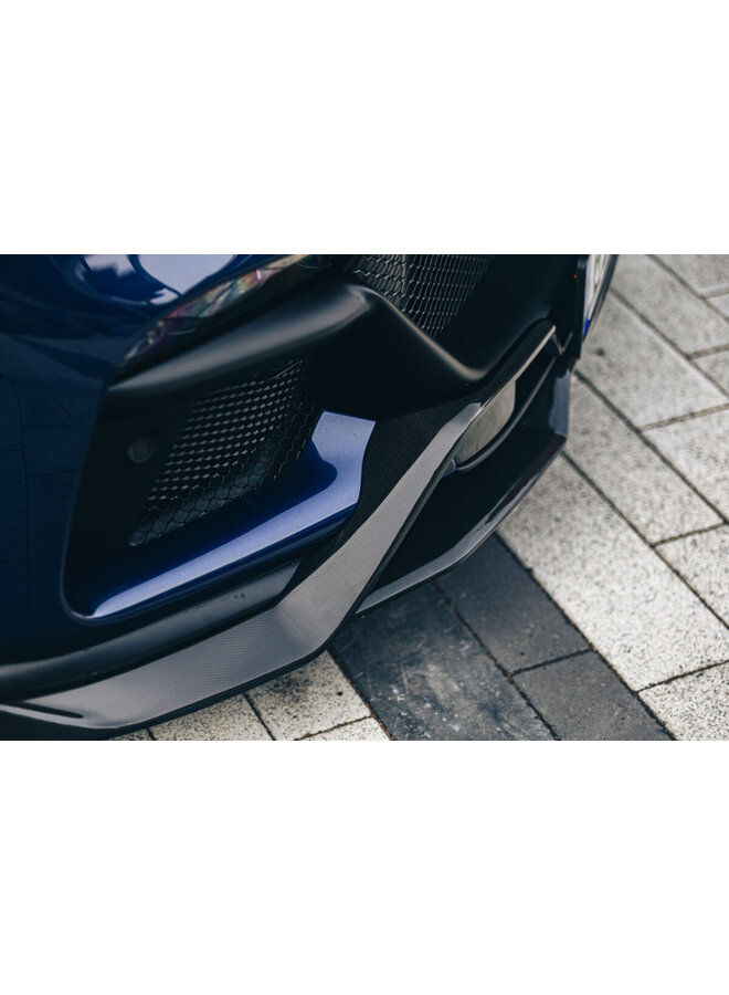 Dit betreft een Ferrari Purosangue carbon voorlip splitter