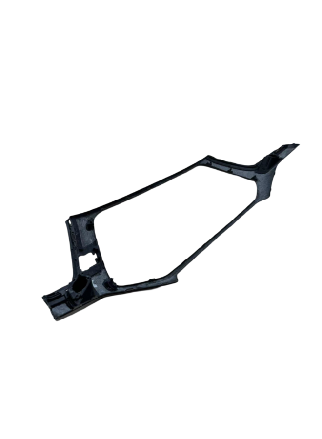 Si tratta di una griglia in carbonio Audi RS3 8Y