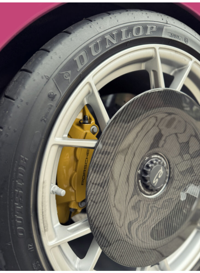This is a set of Porsche 718 cayman GT4RS / Spyder RS carbon aero rim disc